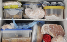 Tác hại của việc sử dụng túi nilong đựng thực phẩm ngăn đá